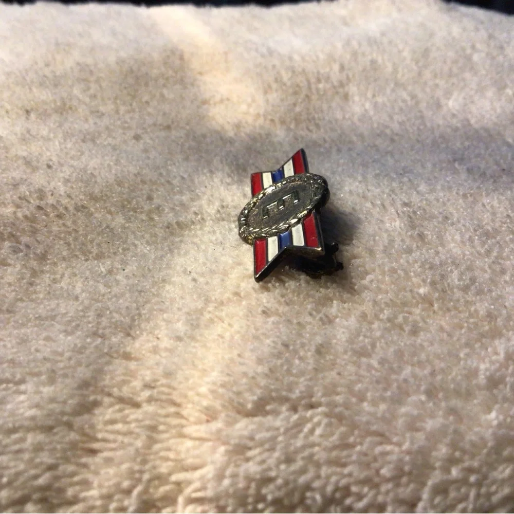 The Unbranded Brand stylish enamel